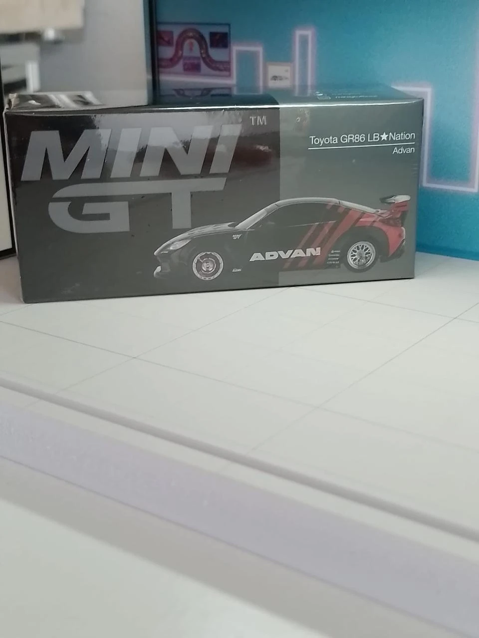 Mini GT 1/64 MGT1173 Toyota GR86 LB*Nation - Advan - NOVO/LACRADO
